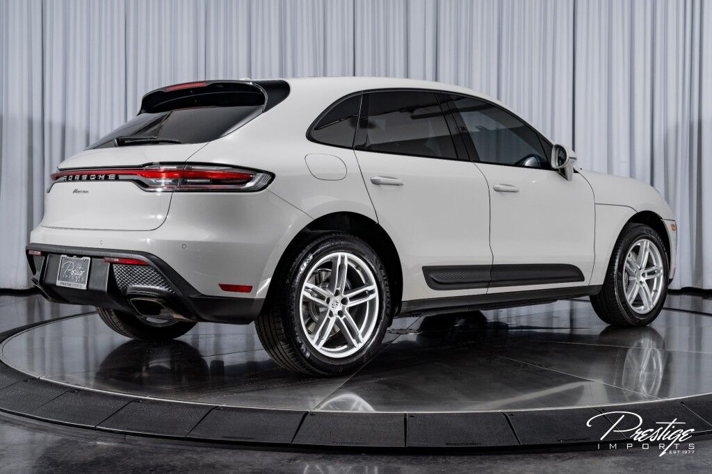 2023 Porsche Macan North Miami Beach FL