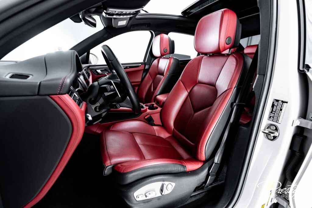 2023 Porsche Macan North Miami Beach FL