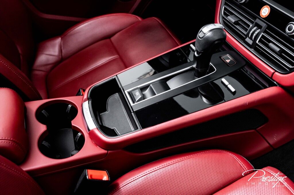 2023 Porsche Macan North Miami Beach FL