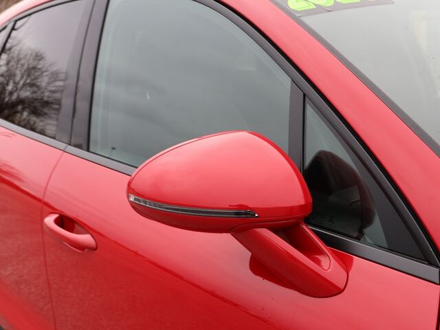 2023 Porsche Macan  Oshkosh WI