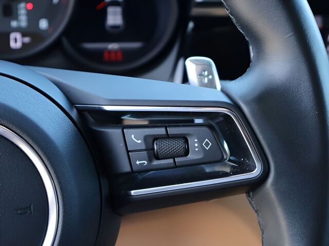 2023 Porsche Macan  Oshkosh WI