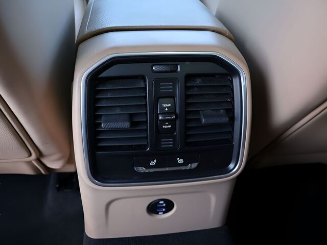 2023 Porsche Macan  Oshkosh WI