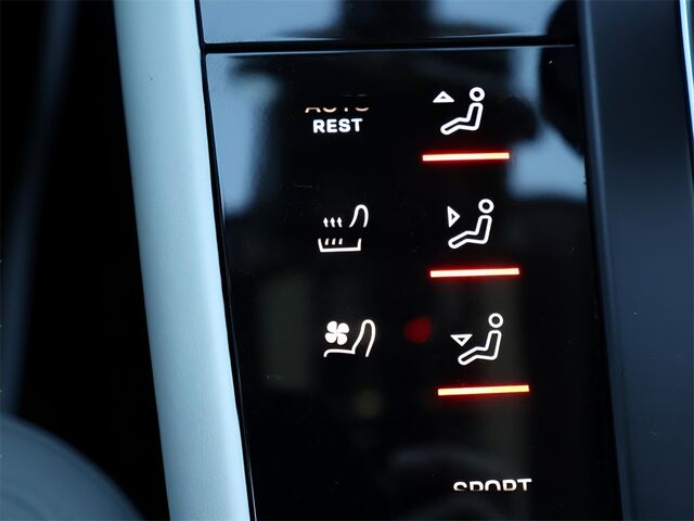 2023 Porsche Macan  Oshkosh WI