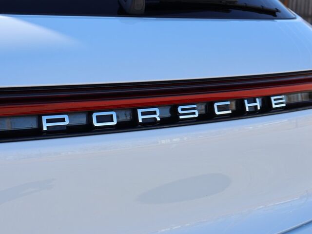 2023 Porsche Macan  Oshkosh WI