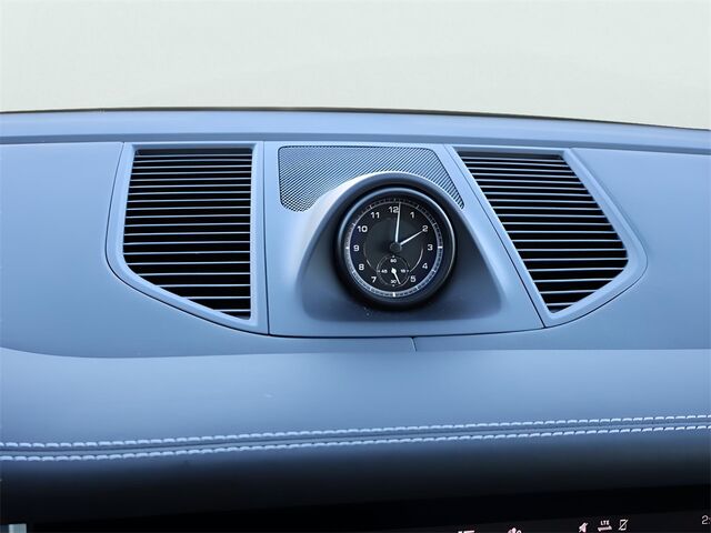 2023 Porsche Macan  Oshkosh WI