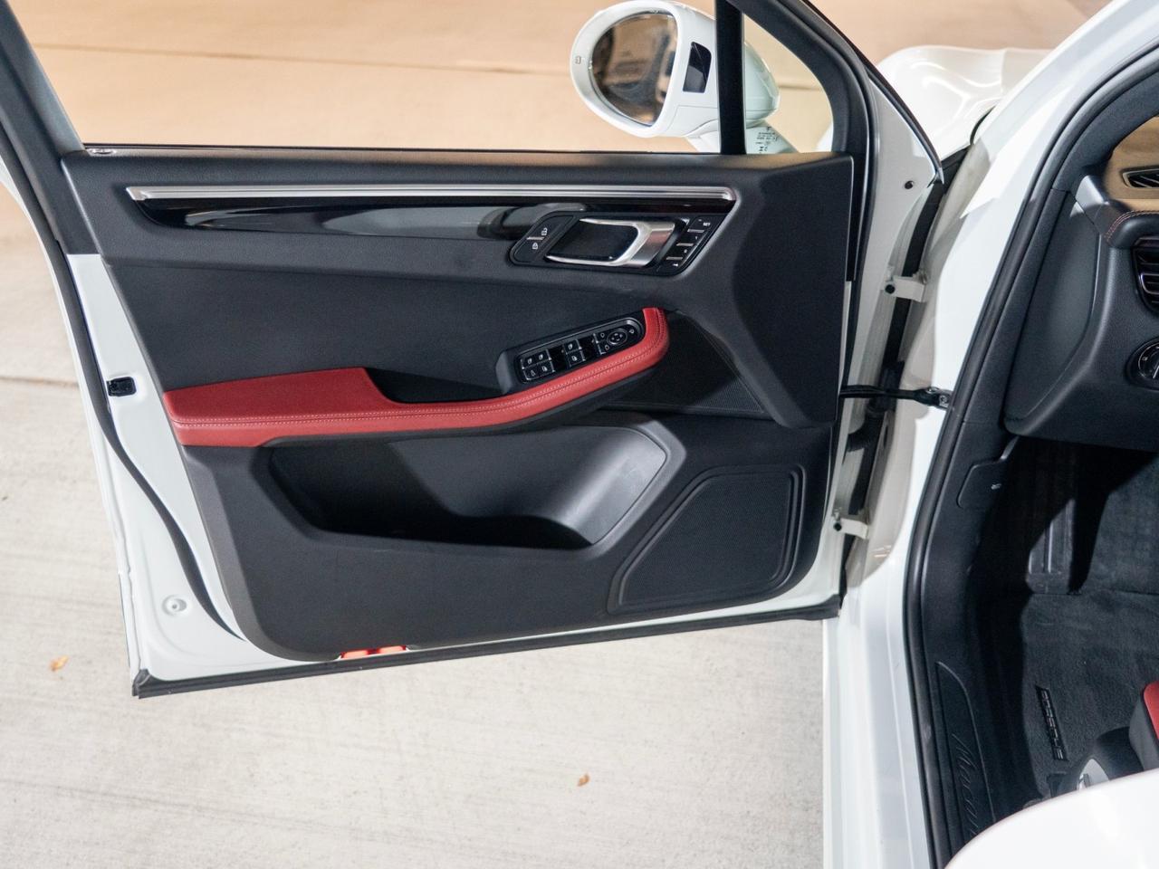2023 Porsche Macan Pompano Beach FL