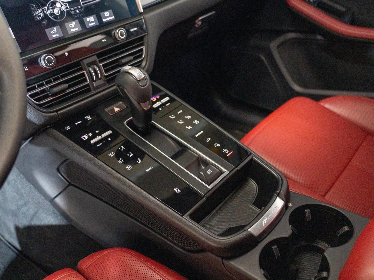 2023 Porsche Macan Pompano Beach FL