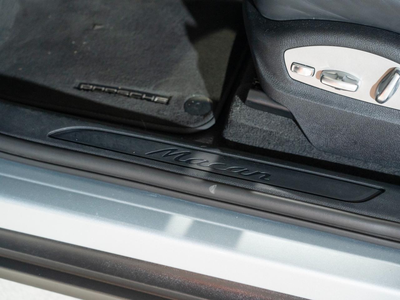 2023 Porsche Macan Pompano Beach FL