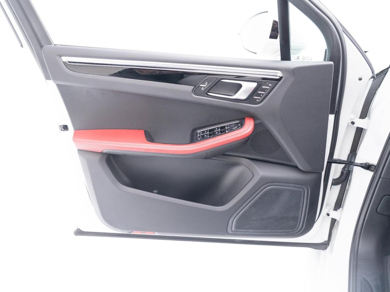 2023 Porsche Macan Pompano Beach FL