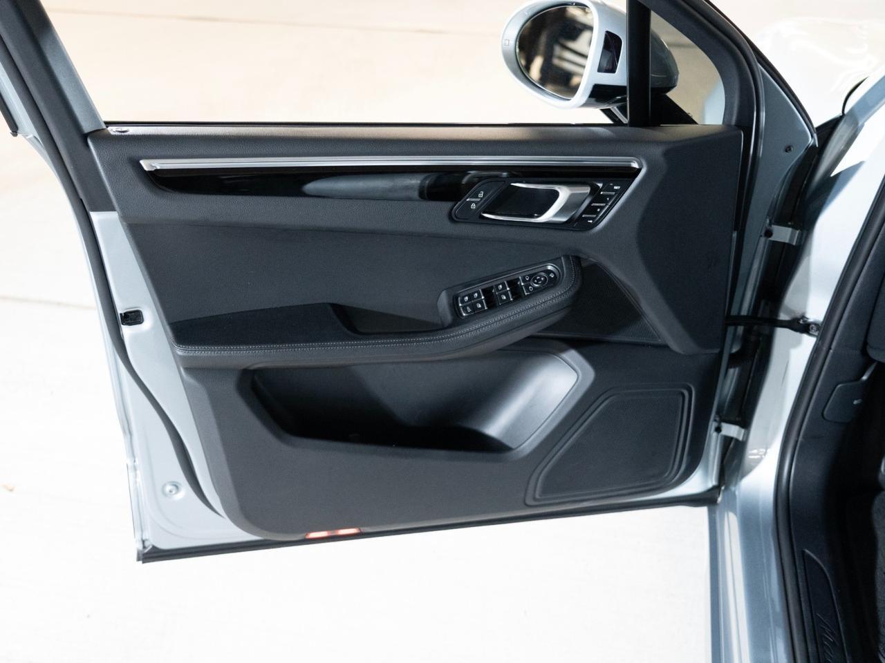 2023 Porsche Macan Pompano Beach FL