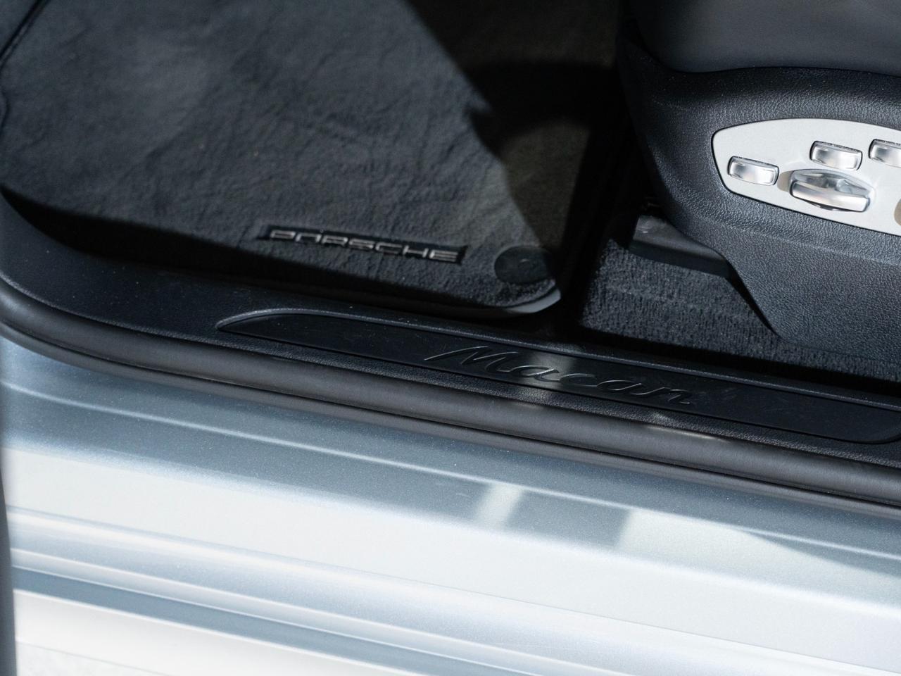 2023 Porsche Macan Pompano Beach FL
