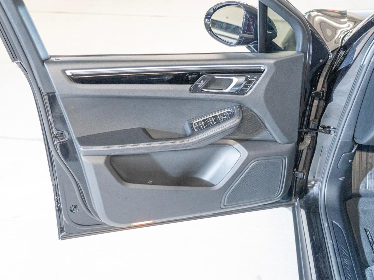 2023 Porsche Macan Pompano Beach FL