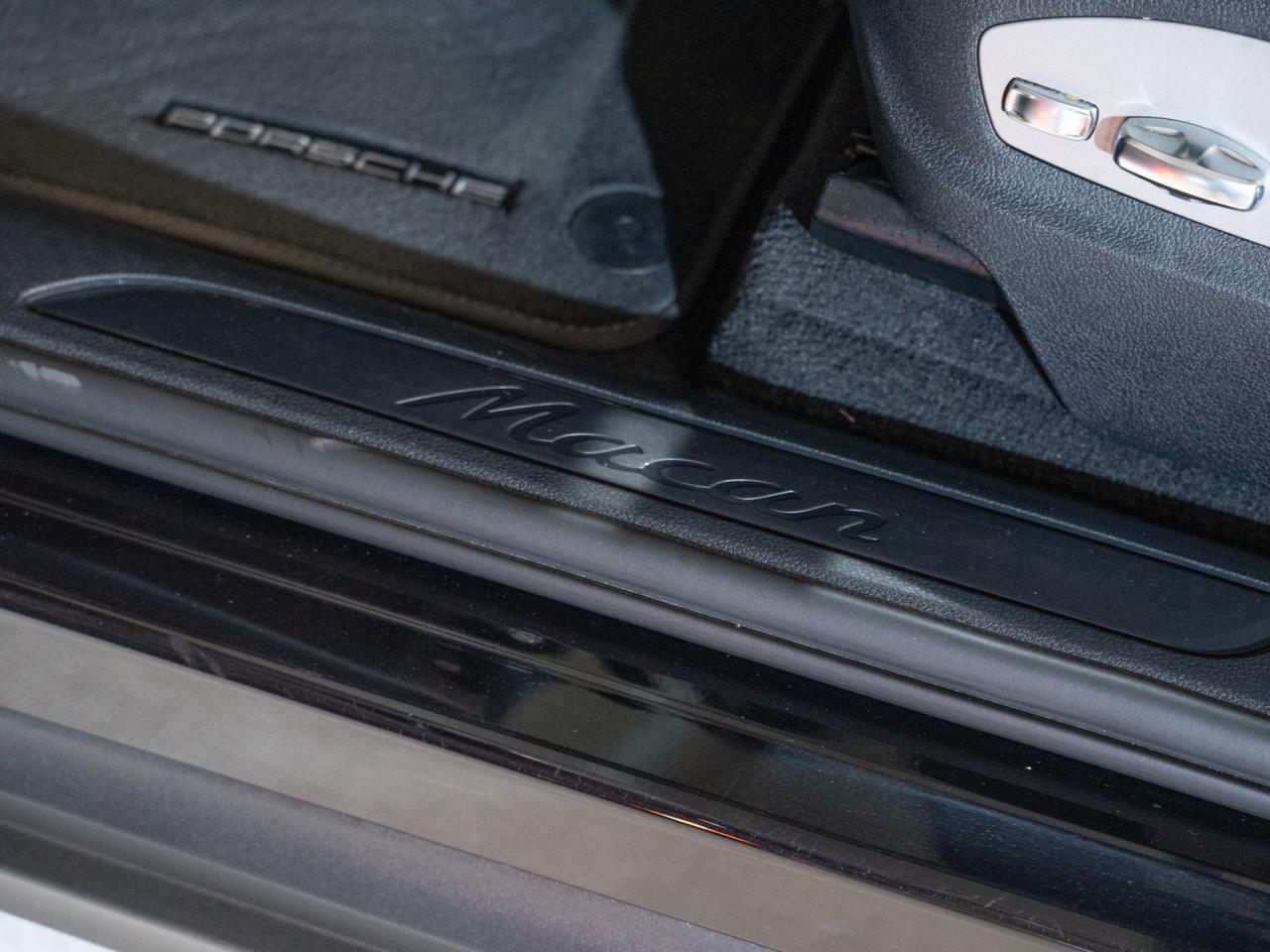 2023 Porsche Macan Pompano Beach FL