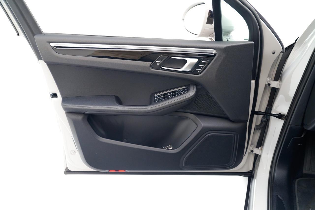 2023 Porsche Macan Pompano Beach FL