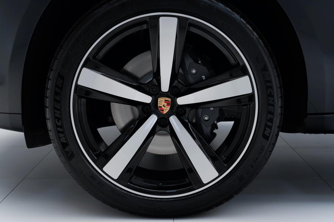 2023 Porsche Macan Pompano Beach FL