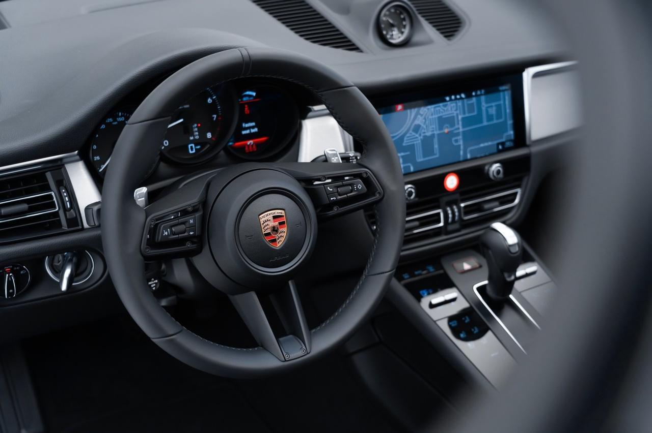 2023 Porsche Macan Pompano Beach FL