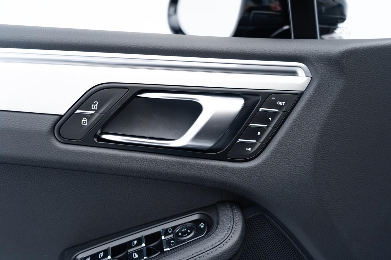 2023 Porsche Macan Pompano Beach FL