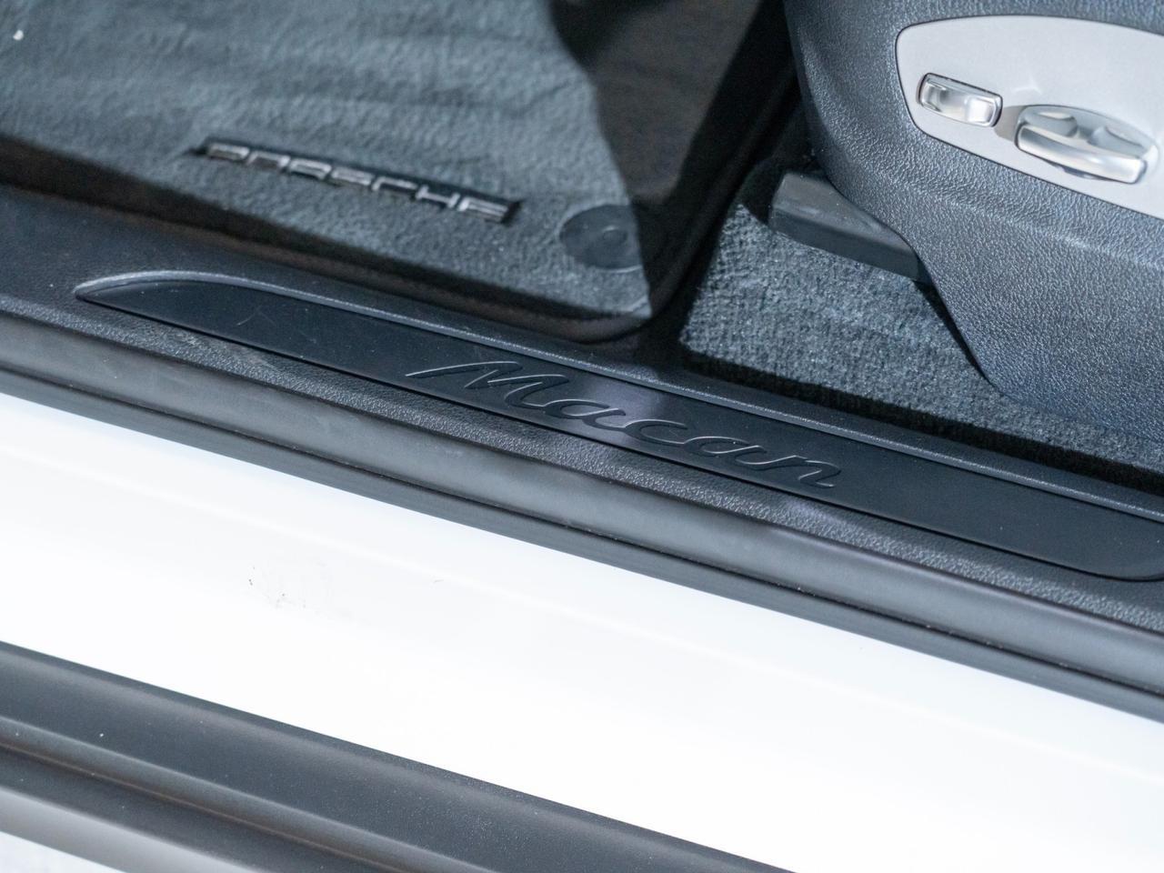 2023 Porsche Macan Pompano Beach FL