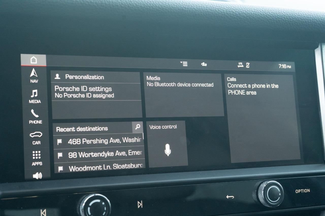2023 Porsche Macan Yonkers NY