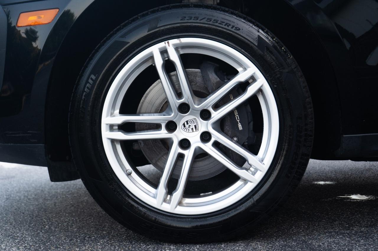 2023 Porsche Macan Yonkers NY