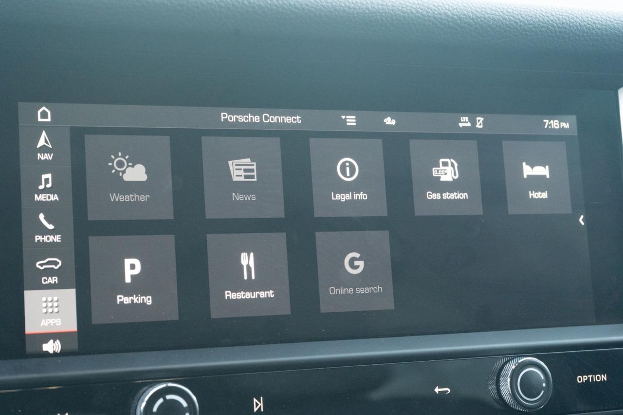 2023 Porsche Macan Yonkers NY