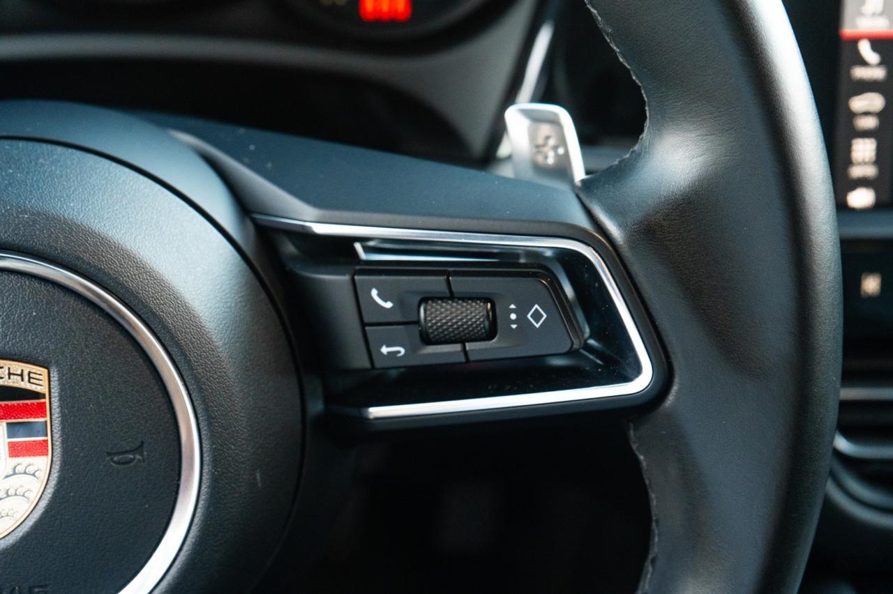 2023 Porsche Macan Yonkers NY