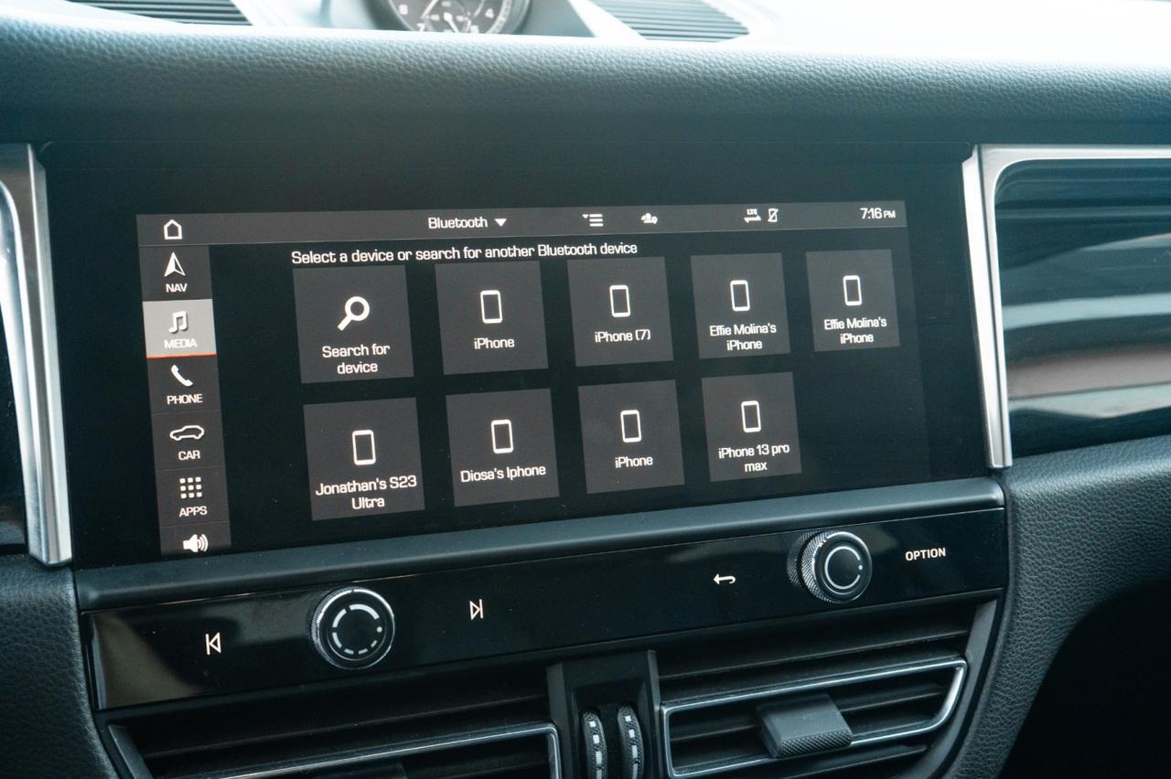 2023 Porsche Macan Yonkers NY