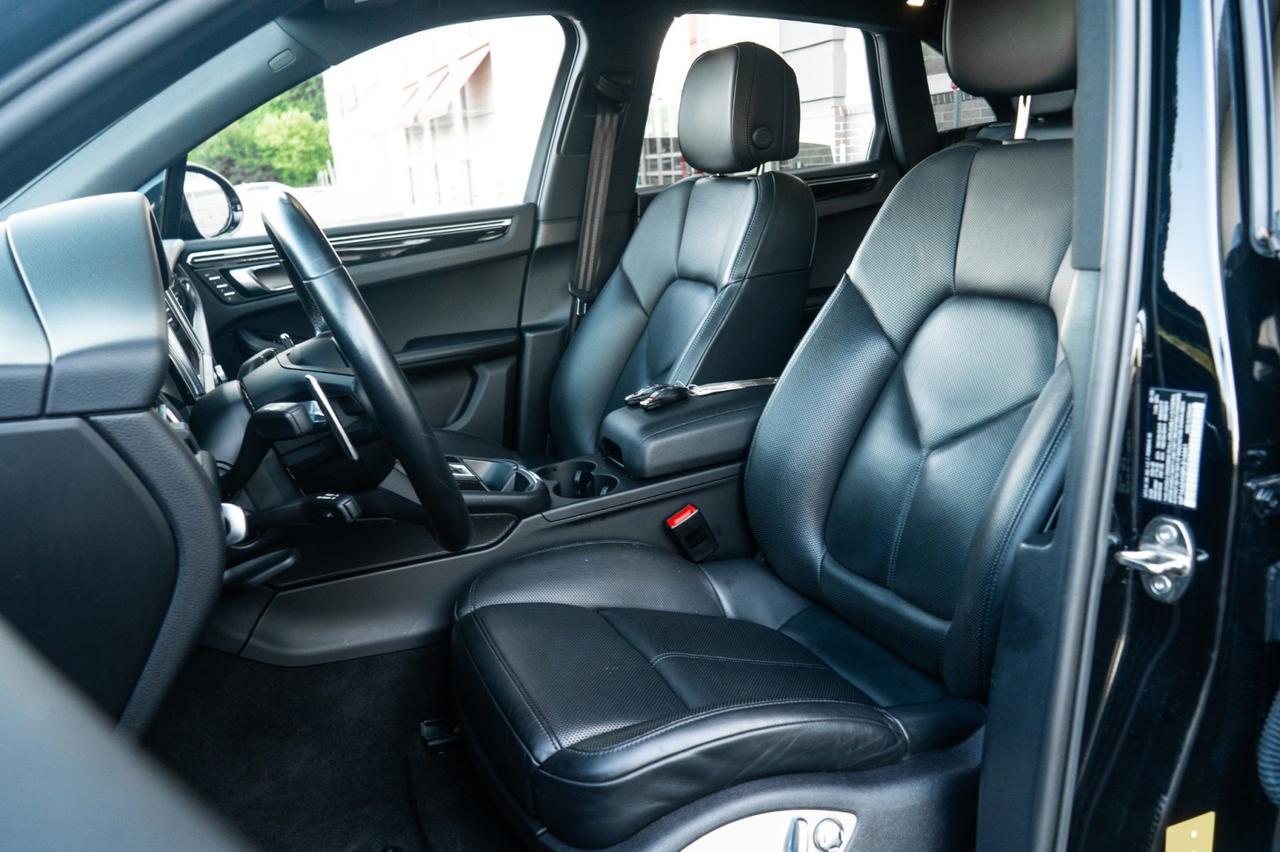 2023 Porsche Macan Yonkers NY