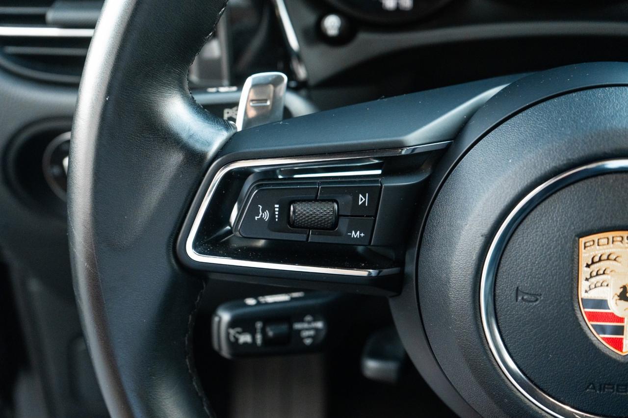 2023 Porsche Macan Yonkers NY