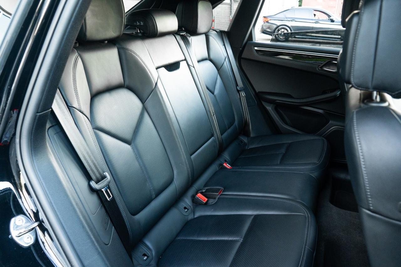 2023 Porsche Macan Yonkers NY