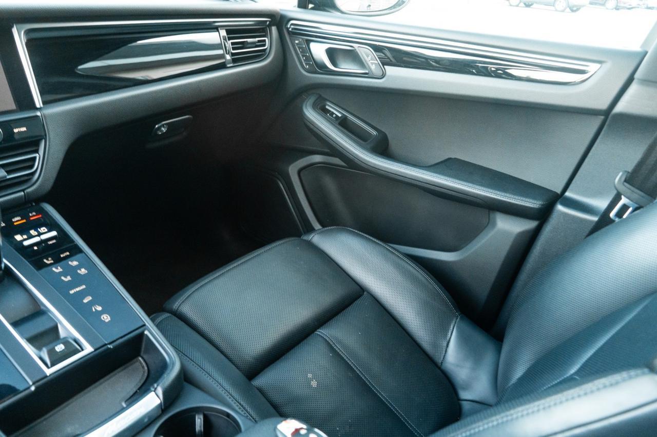 2023 Porsche Macan Yonkers NY