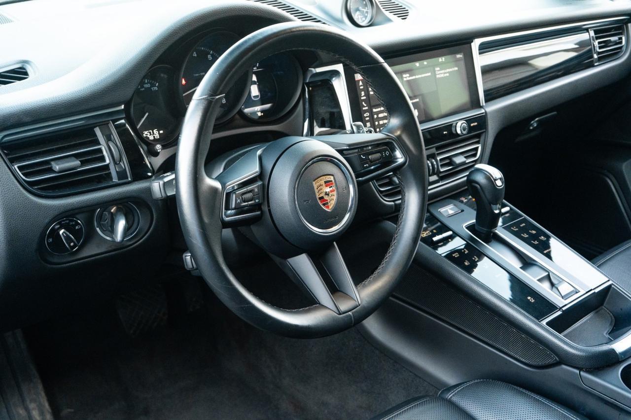 2023 Porsche Macan Yonkers NY