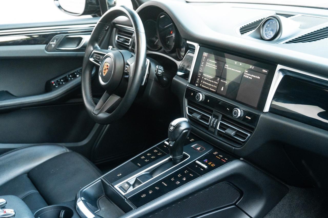 2023 Porsche Macan Yonkers NY