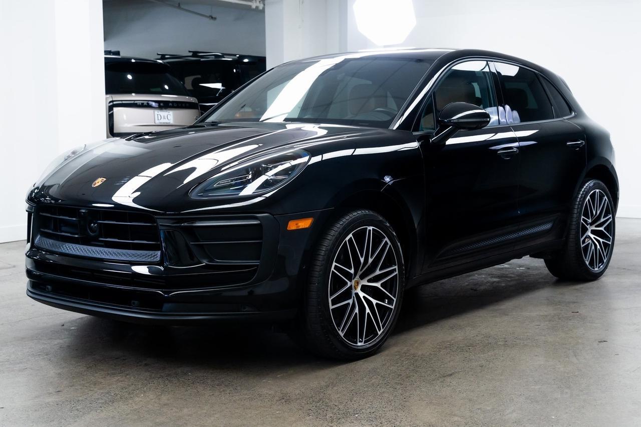 2023 Porsche Macan 1 Owner Vented Seats Panoramic Roof Portland OR