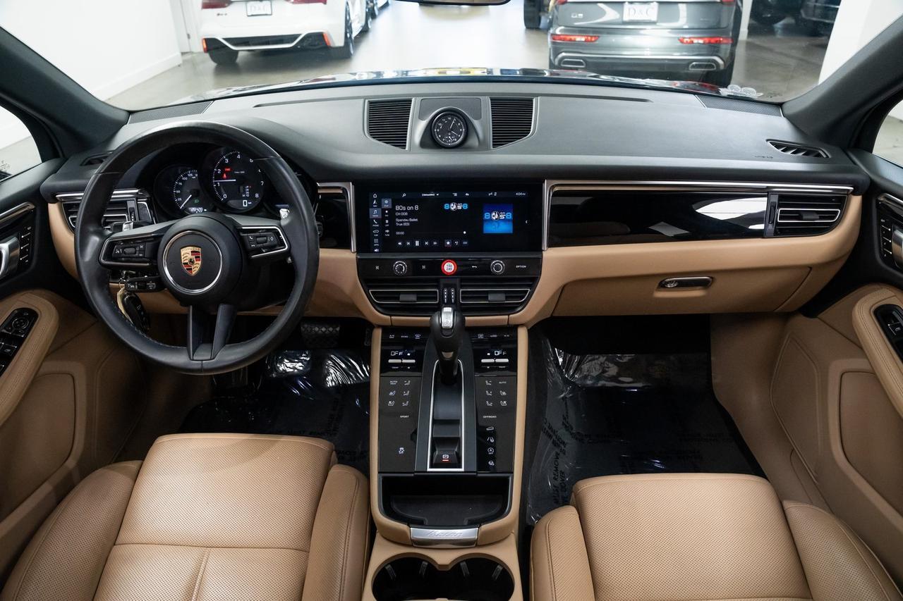 2023 Porsche Macan 1 Owner Vented Seats Panoramic Roof Portland OR