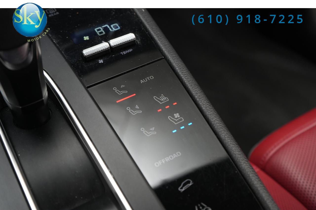 2023 Porsche Macan AWD West Chester PA