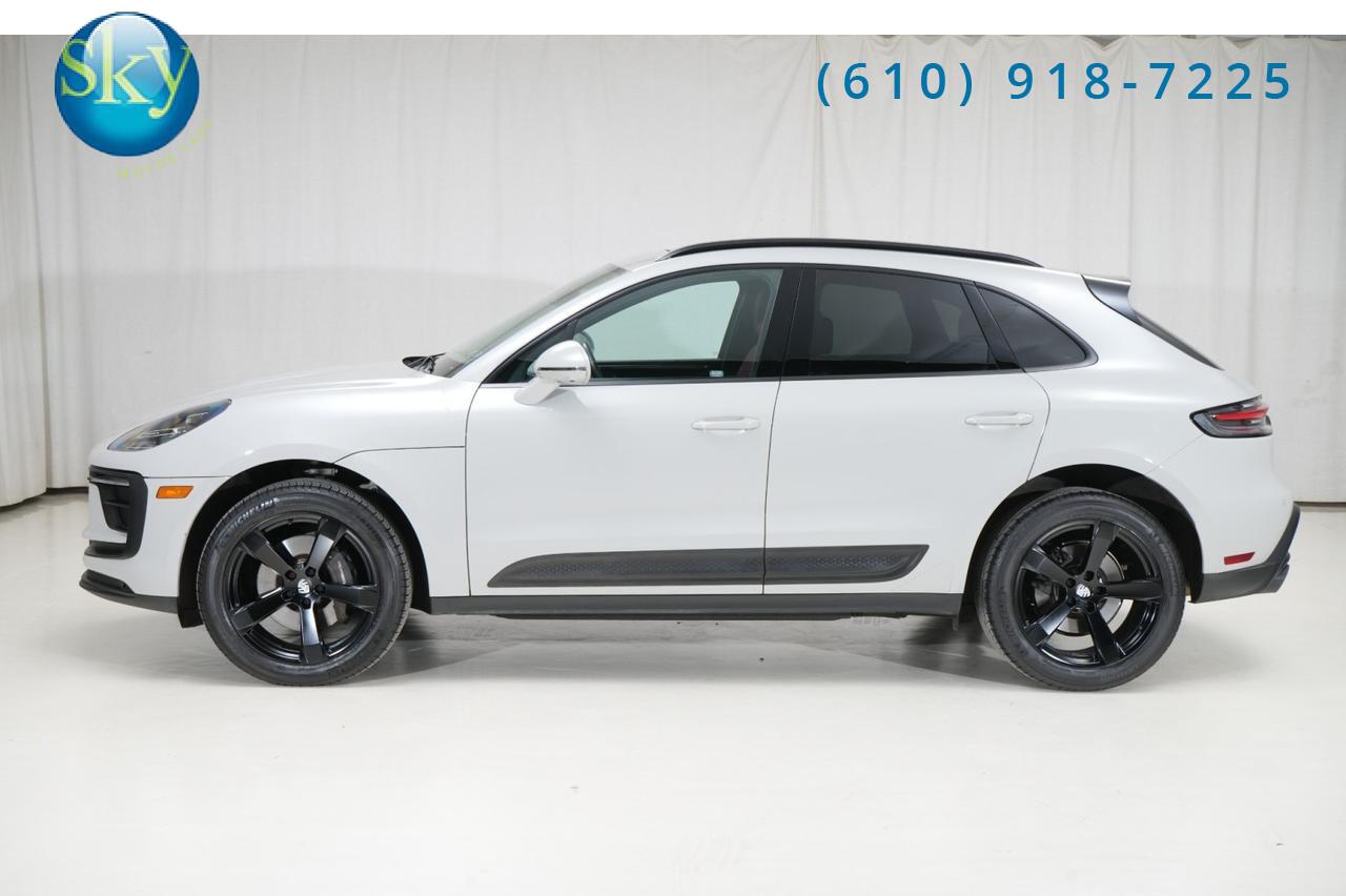 2023 Porsche Macan AWD