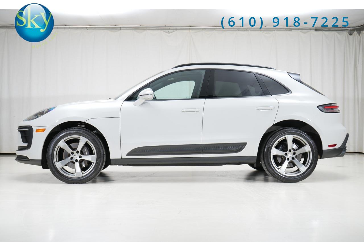 2023 Porsche Macan AWD