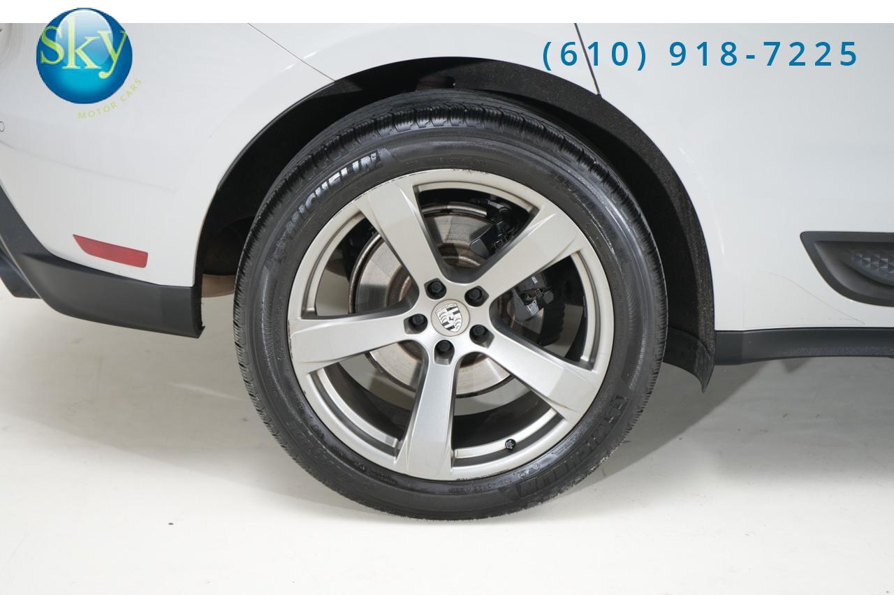 2023 Porsche Macan AWD West Chester PA