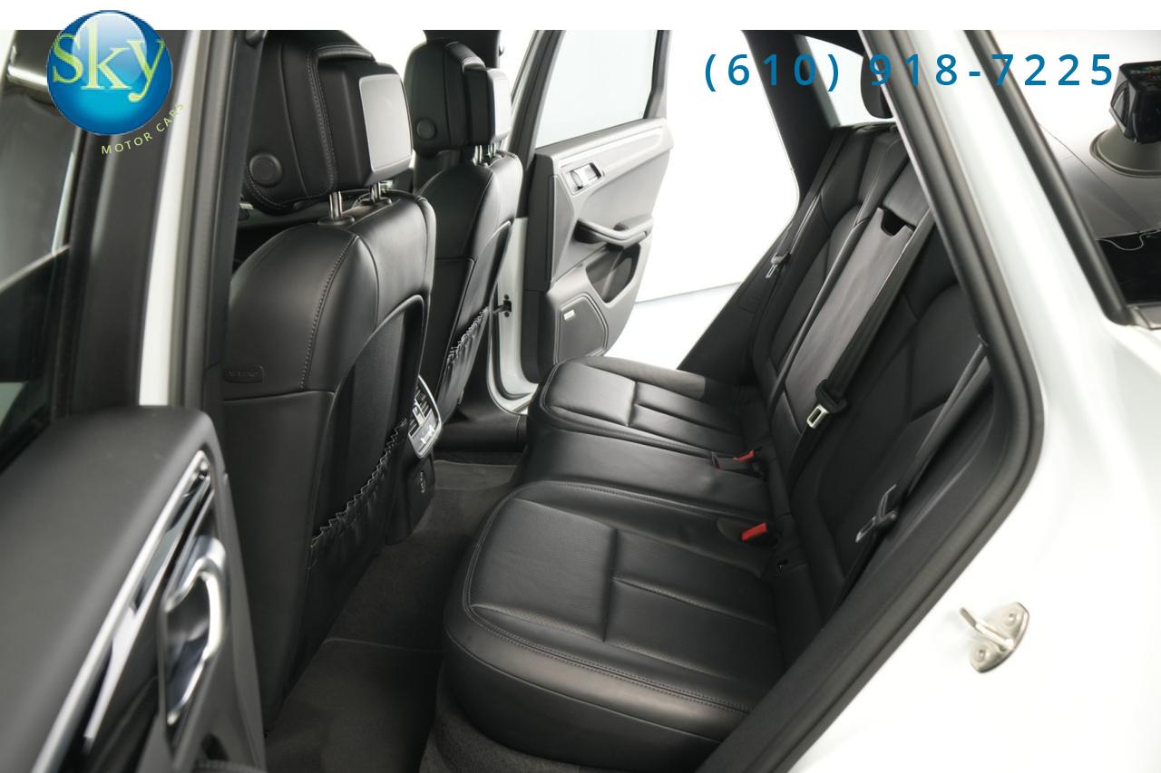 2023 Porsche Macan AWD West Chester PA