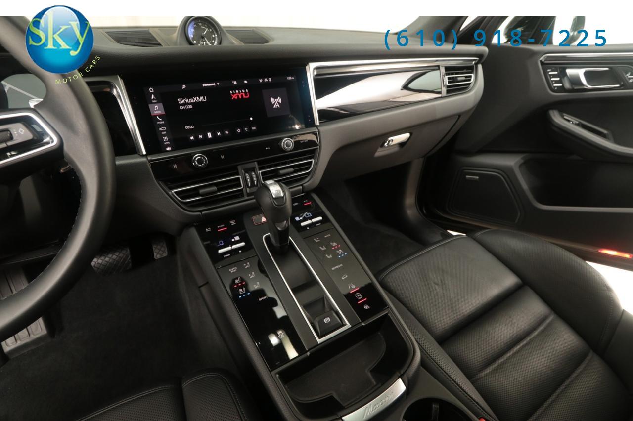 2023 Porsche Macan AWD PREMIUM PACKAGE PLUS West Chester PA