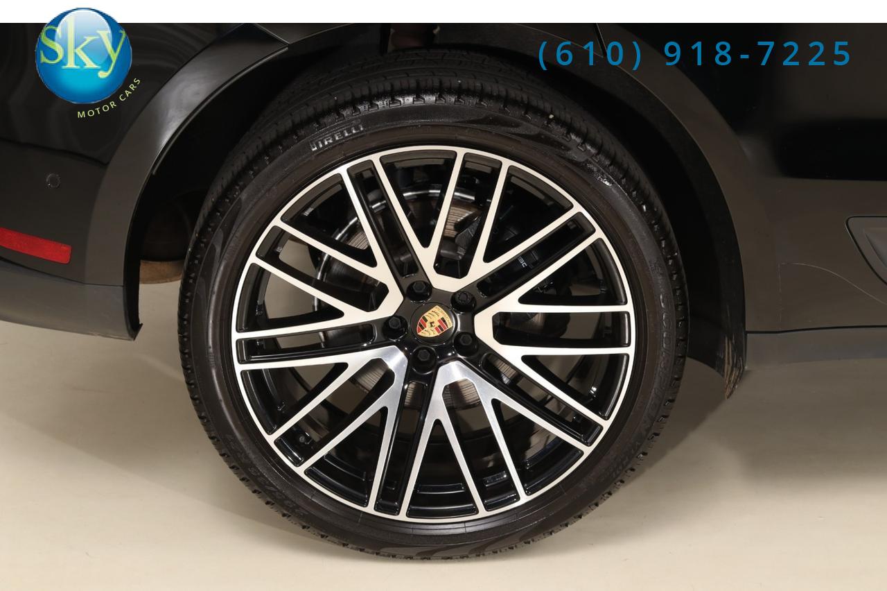 2023 Porsche Macan AWD PREMIUM PACKAGE PLUS West Chester PA