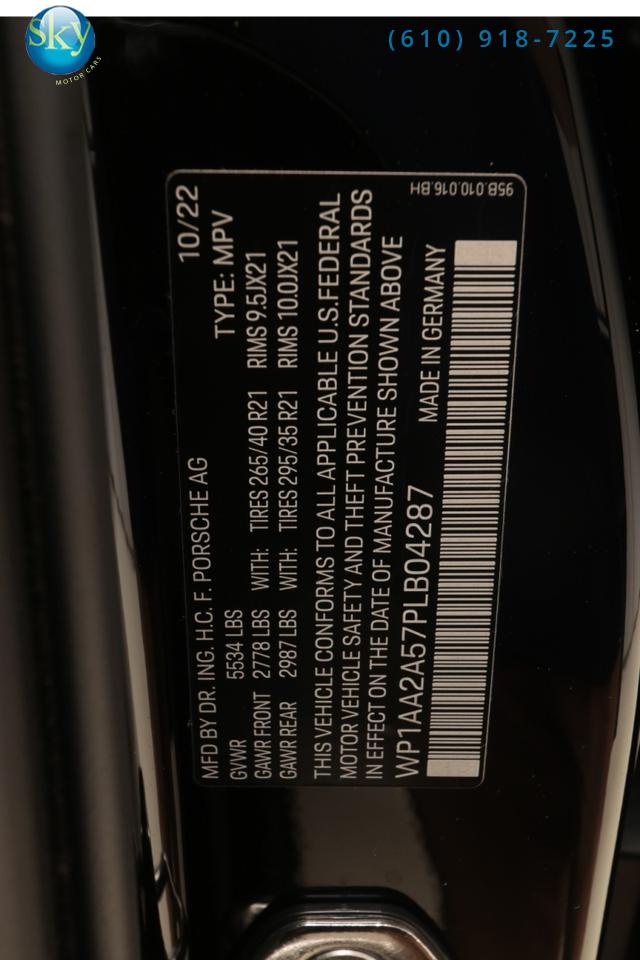 2023 Porsche Macan AWD PREMIUM PACKAGE PLUS West Chester PA