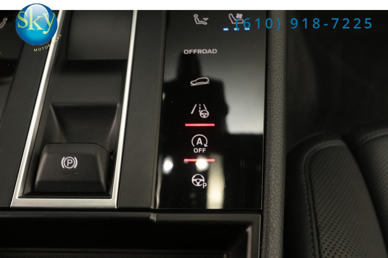 2023 Porsche Macan AWD PREMIUM PACKAGE PLUS West Chester PA