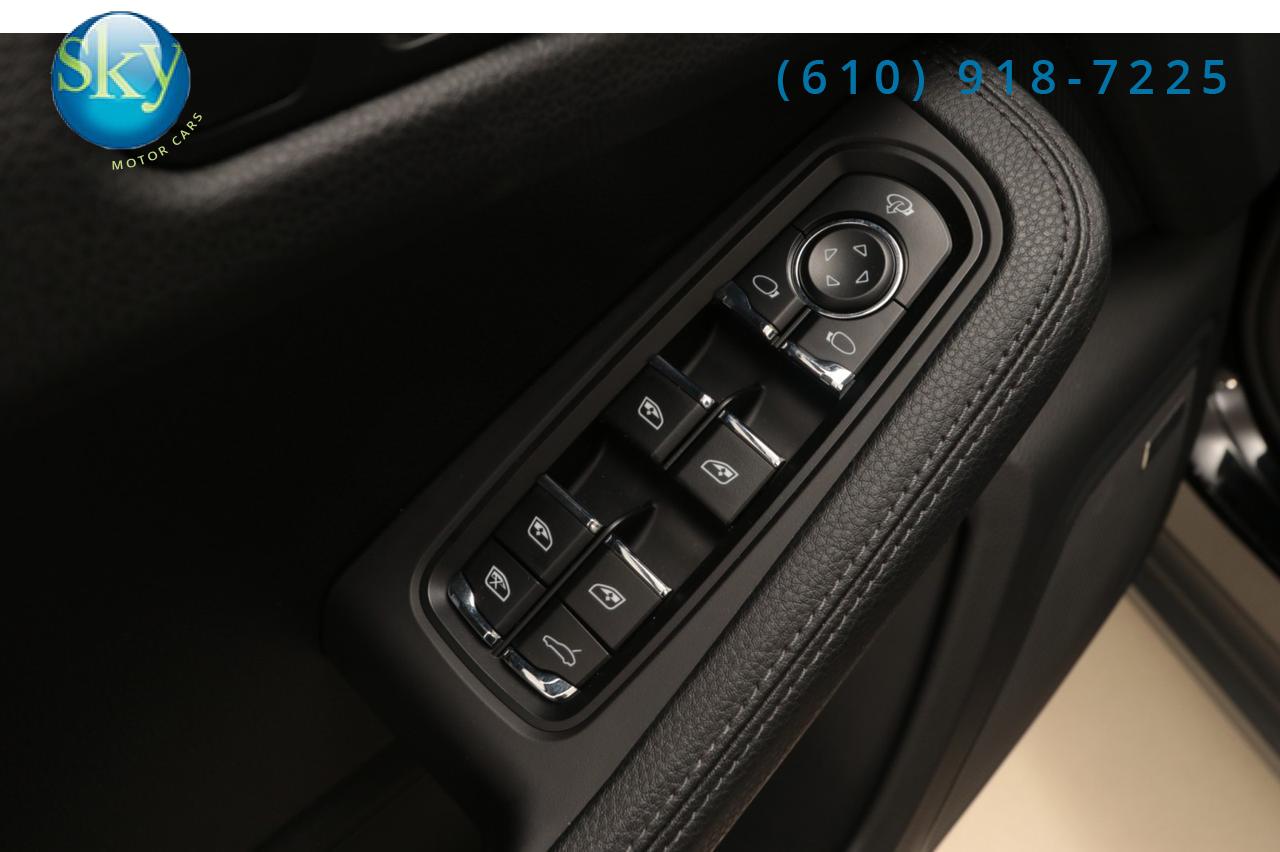 2023 Porsche Macan AWD PREMIUM PACKAGE PLUS West Chester PA