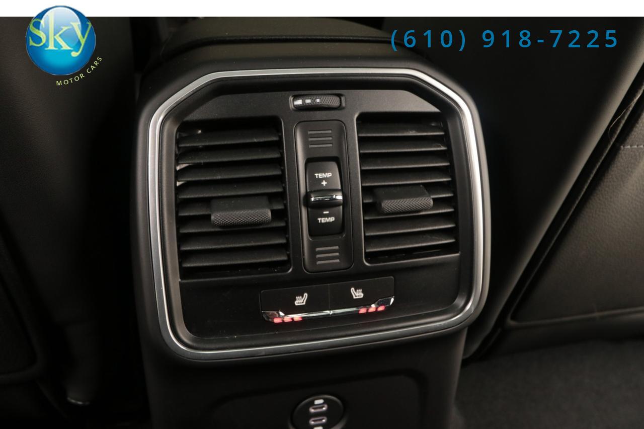 2023 Porsche Macan AWD PREMIUM PACKAGE PLUS West Chester PA