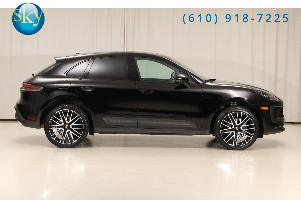 2023 Porsche Macan AWD PREMIUM PACKAGE PLUS West Chester PA