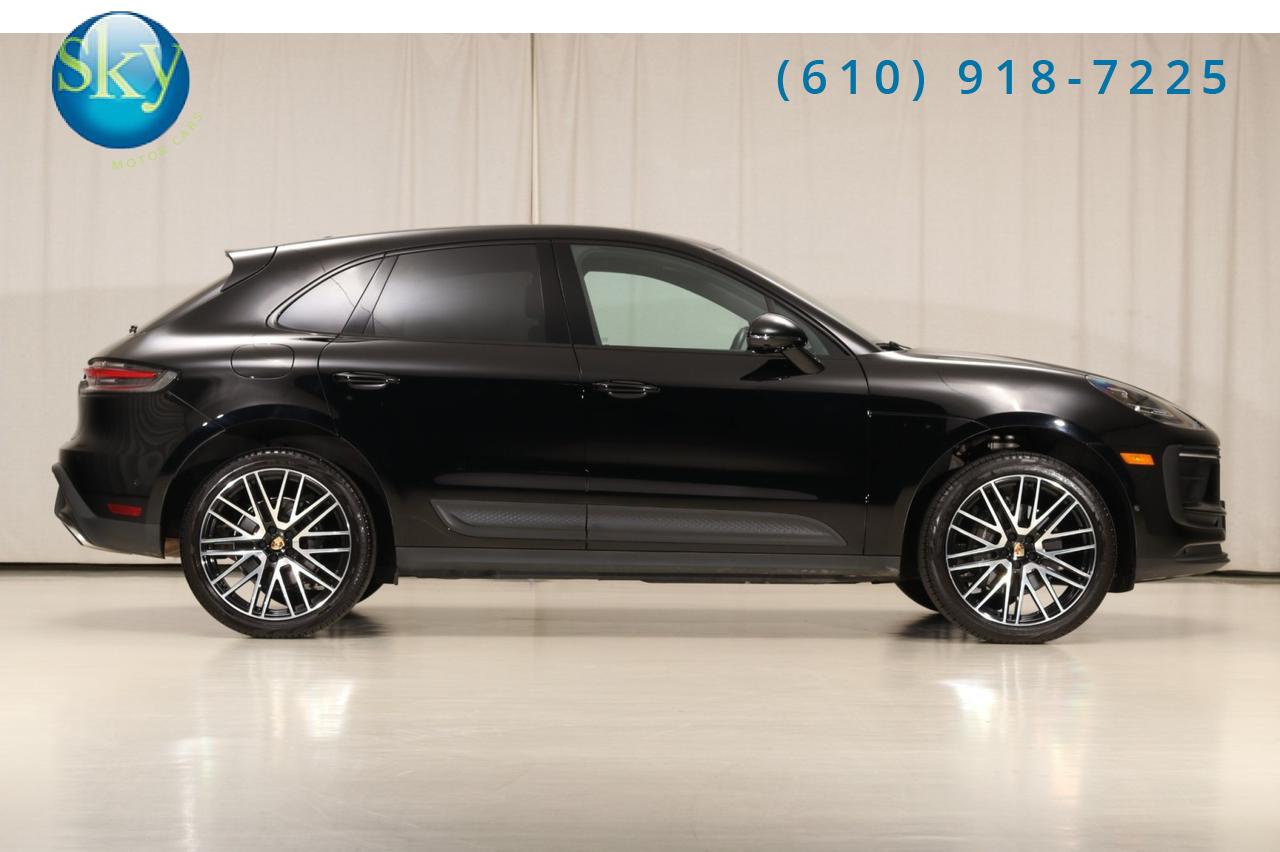 2023 Porsche Macan AWD PREMIUM PACKAGE PLUS West Chester PA