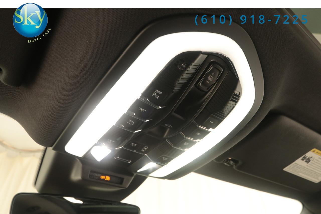 2023 Porsche Macan AWD PREMIUM PACKAGE PLUS West Chester PA