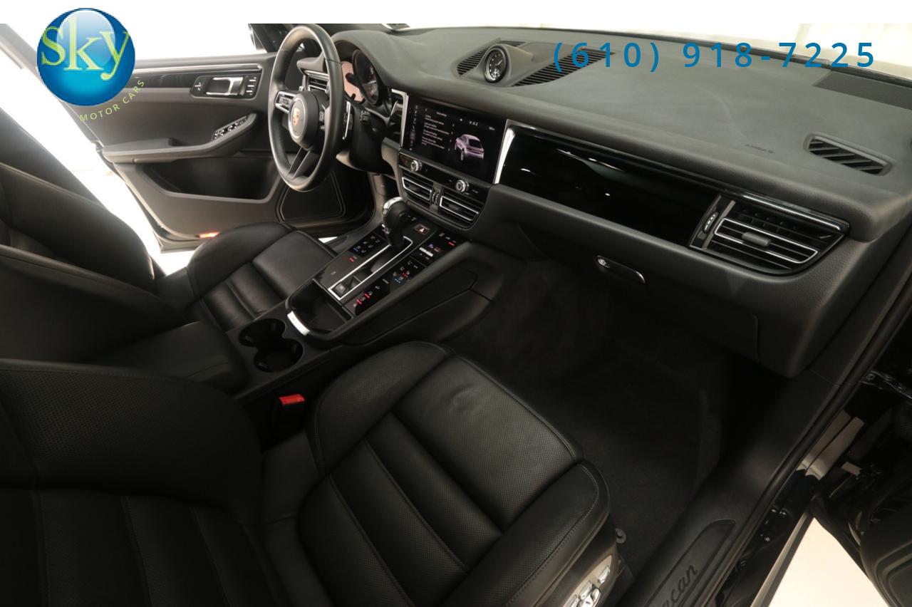 2023 Porsche Macan AWD PREMIUM PACKAGE PLUS West Chester PA